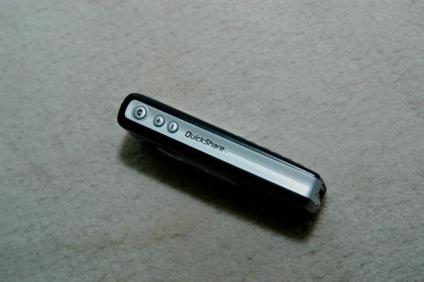 Sony Ericsson T630 side