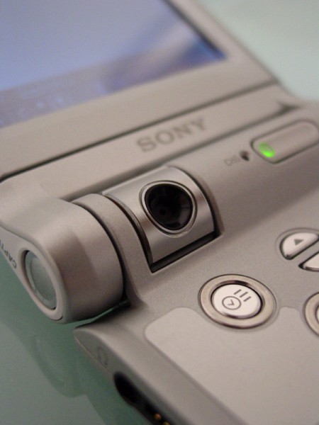 Sony Clie NR70V camera