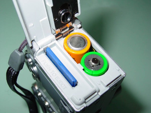 Minolta Dimage F100 Digital Camera battery