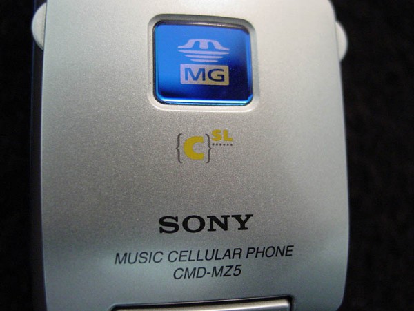 Sony MZ5 Cellular Phone front