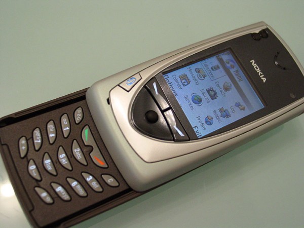 Nokia 7650 open
