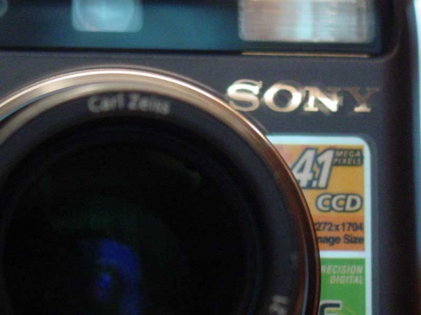 Sony DSC-S85 4.1 Megapixel Digital Camera