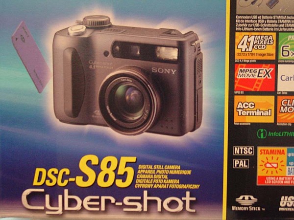 Sony DSC-S85 4.1 Megapixel Digital Camera pic 2