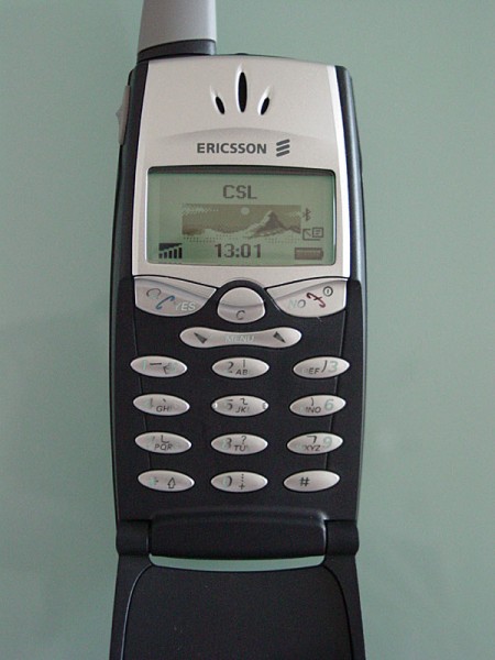 Ericsson T39 Mobile Phone open