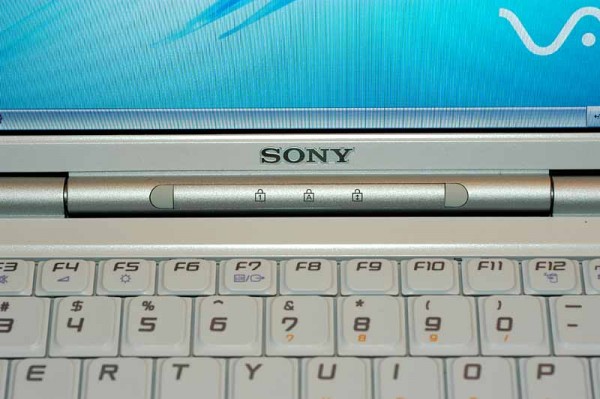 Sony TR2 Laptop pic 6