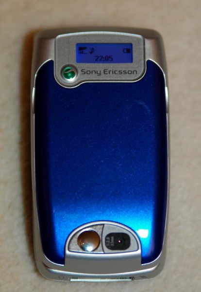 Sony Ericsson Z600 Mobile Phone Top