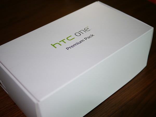 HTC One X Premium Box